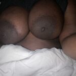 Femme gourmande cherche homme dominant pour rencontre intense et discrète à Achères